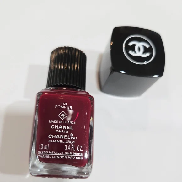 CHANEL MAKEUP BUNDLE:922 PASSION PINK Lip Balm+153 POMPIER Nail Polish New - Picture 8 of 12